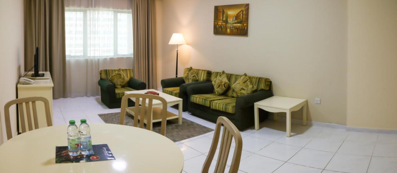 Wescott Pearl Hotel Apartments Dubai Exterior foto