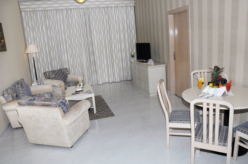 Wescott Pearl Hotel Apartments Dubai Exterior foto